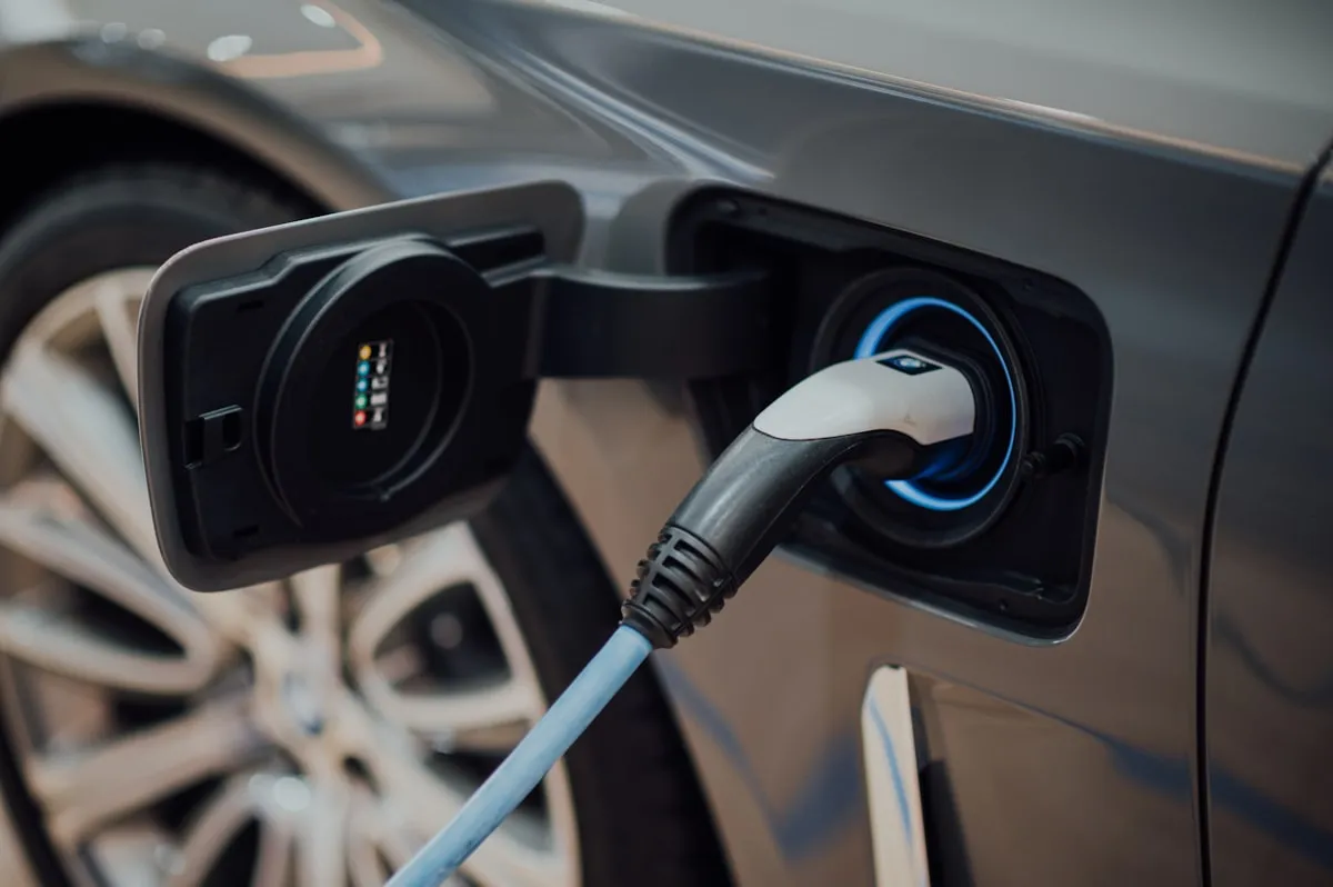 The FinTech Fuel: Exponent Energy Launches 'Exponent One' to Solve the EV Finance Gap